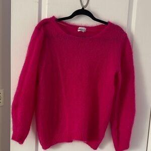Vibrant Fuchsia Crew Neck Sweater. This is true fuchsia color.